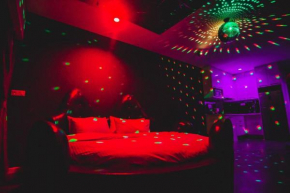 Mercu Summer Suite - Purple Love Fun
